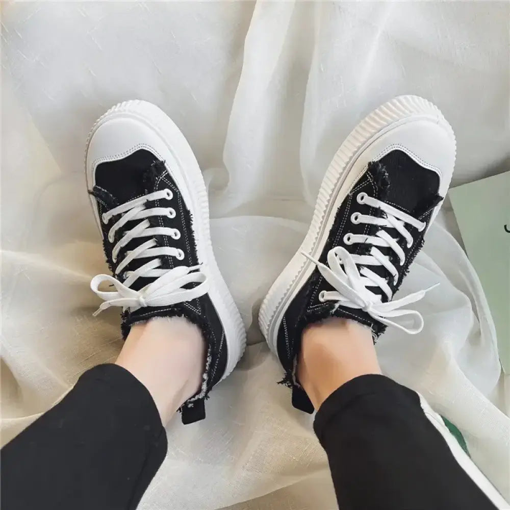Tenis Alpha Grecco - AlphaCode